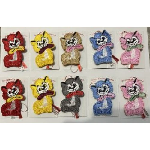 Мартеници детски мартеничка–Котенца